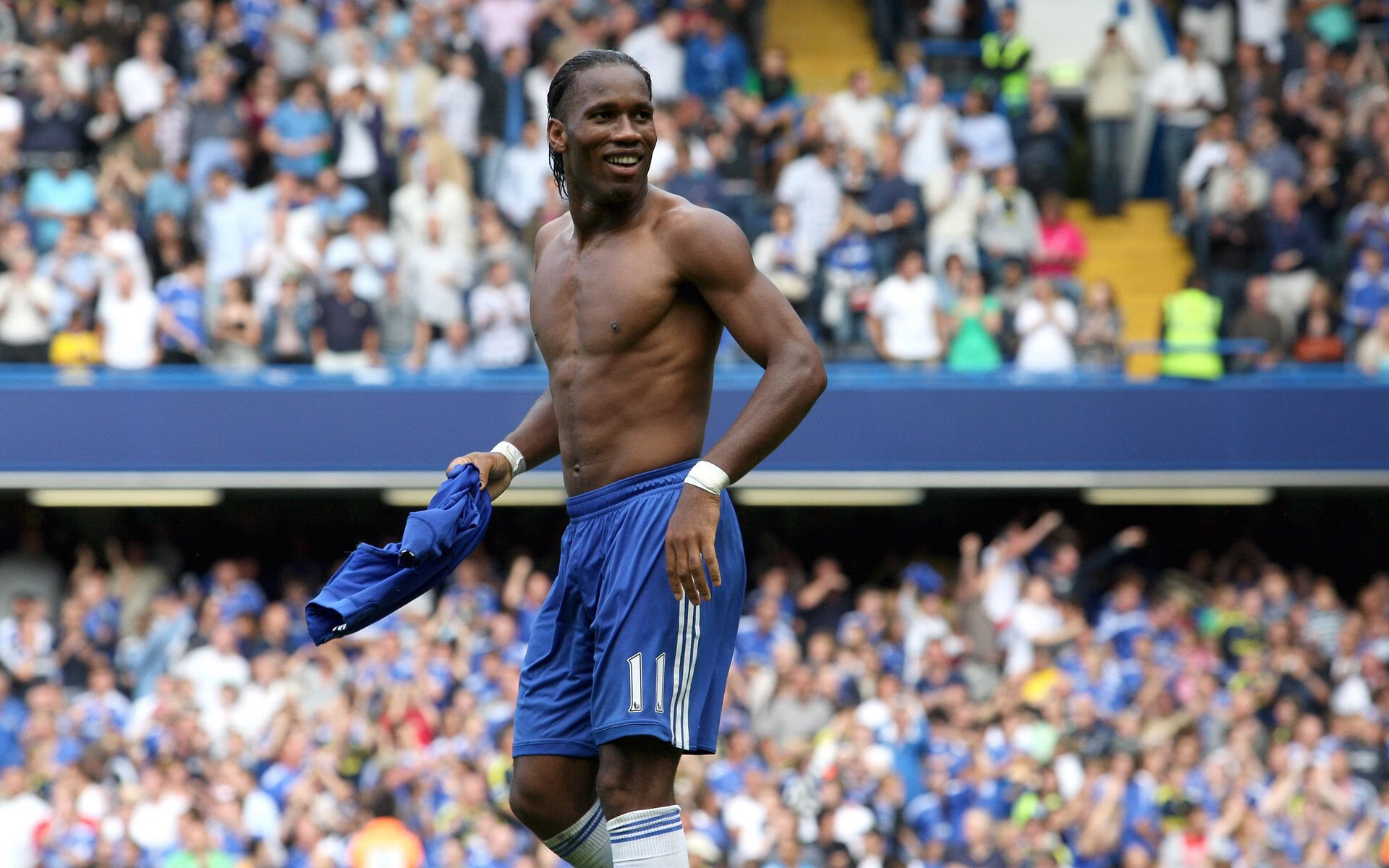 东亚杯中国青年队战平 球迷期待未来突破，东亚杯2021举办中国